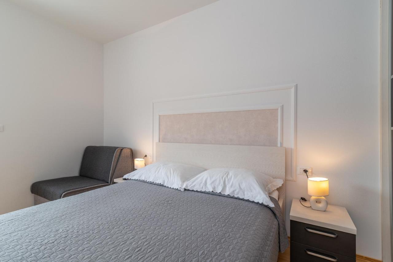 Apartman Lorena 트로기르 외부 사진